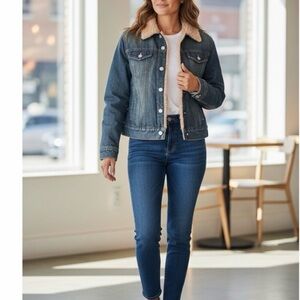 GAP Blue Denim Jacket with Tan Sherpa Lining